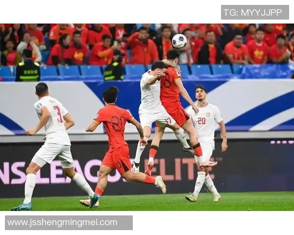 国足与韩国激战正酣精彩瞬间回顾与分析图片集锦 国足与韩国激战正酣精彩瞬间回顾与分析图片集锦