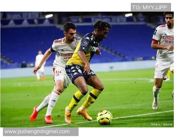 奥兰斯与尼奥特激战正酣谁能在法乙赛场上笑到最后