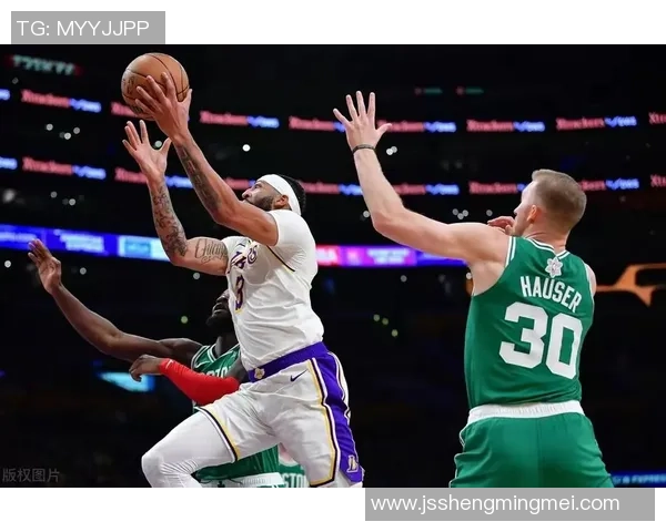 篮网与凯尔特人激战12月26日谁能在圣诞大战中笑到最后